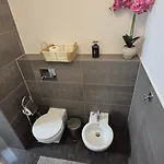 Towarowa Orange Apartment, Free Parking, Air-conditioning, Self Check-in 24h Daire Poznan