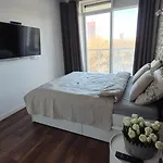 Daire Towarowa Orange Apartment, Free Parking, Air-conditioning, Self Check-in 24h *