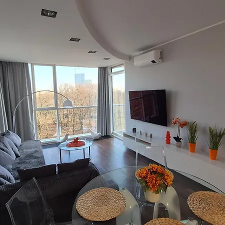 Towarowa Orange Apartment, Free Parking, Air-conditioning, Self Check-in 24h