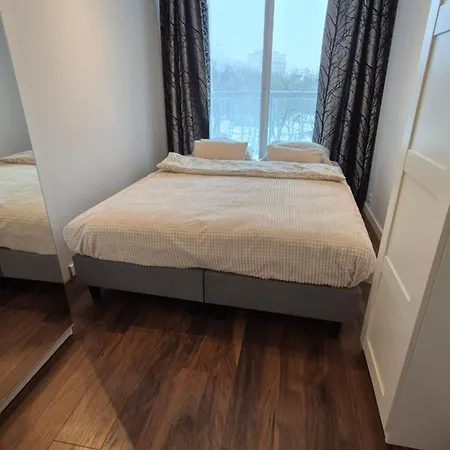 Towarowa Orange Apartment, Free Parking, Air-conditioning, Self Check-in 24h *