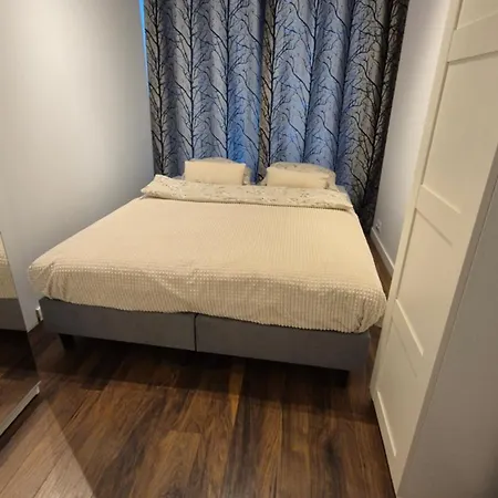 Towarowa Orange Apartment, Free Parking, Air-conditioning, Self Check-in 24h شقة