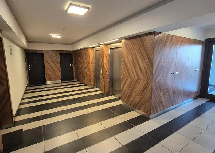 شقة Towarowa Orange Apartment, Free Parking, Air-conditioning, Self Check-in 24h