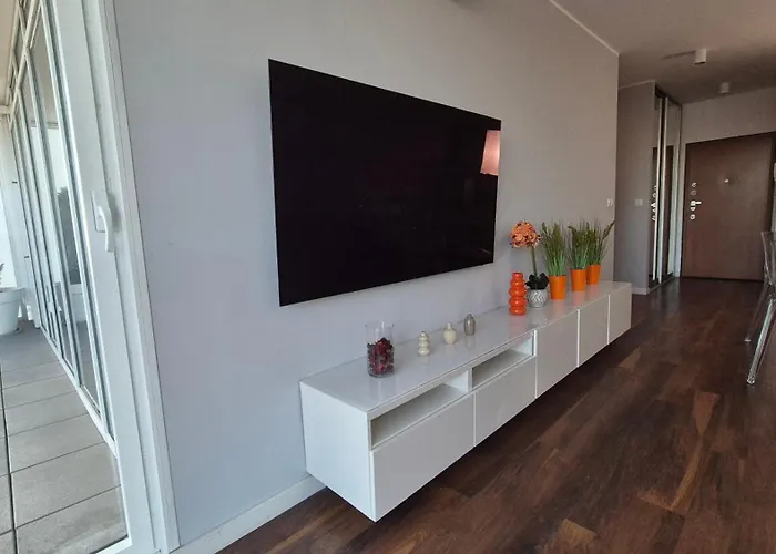 Towarowa Orange Apartment, Free Parking, Air-conditioning, Self Check-in 24h