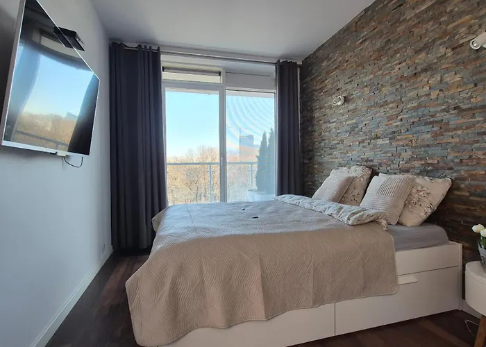 شقة Towarowa Orange Apartment, Free Parking, Air-conditioning, Self Check-in 24h *