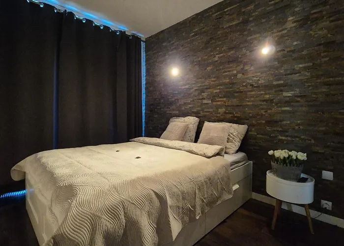 شقة Towarowa Orange Apartment, Free Parking, Air-conditioning, Self Check-in 24h بوزنان