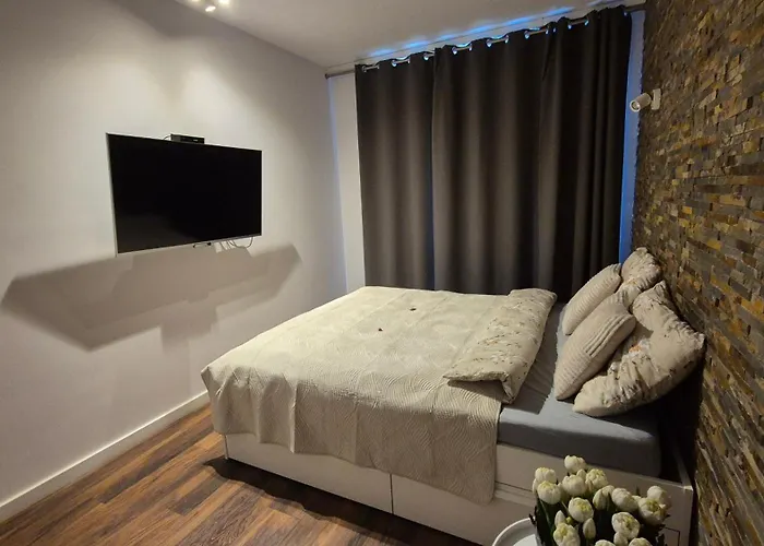 شقة Towarowa Orange Apartment, Free Parking, Air-conditioning, Self Check-in 24h بوزنان