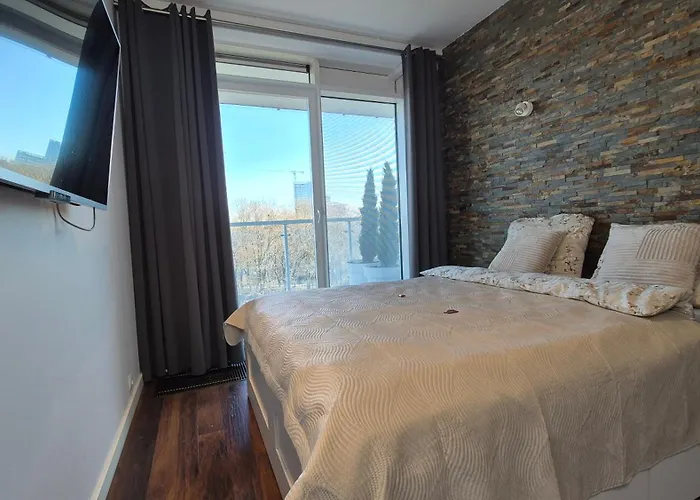 Towarowa Orange Apartment, Free Parking, Air-conditioning, Self Check-in 24h * بوزنان